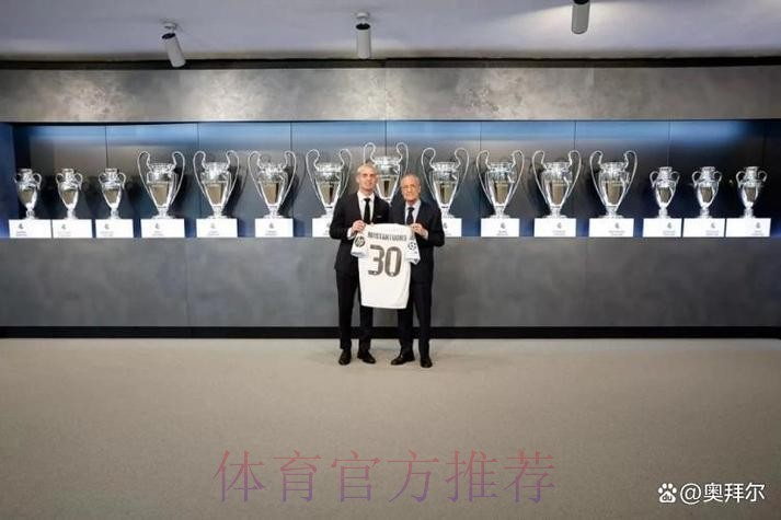 皇马官方:马斯坦托诺签约六年 球衣号码30号 皇马官方:马斯坦托诺签约六年 球衣号码30号